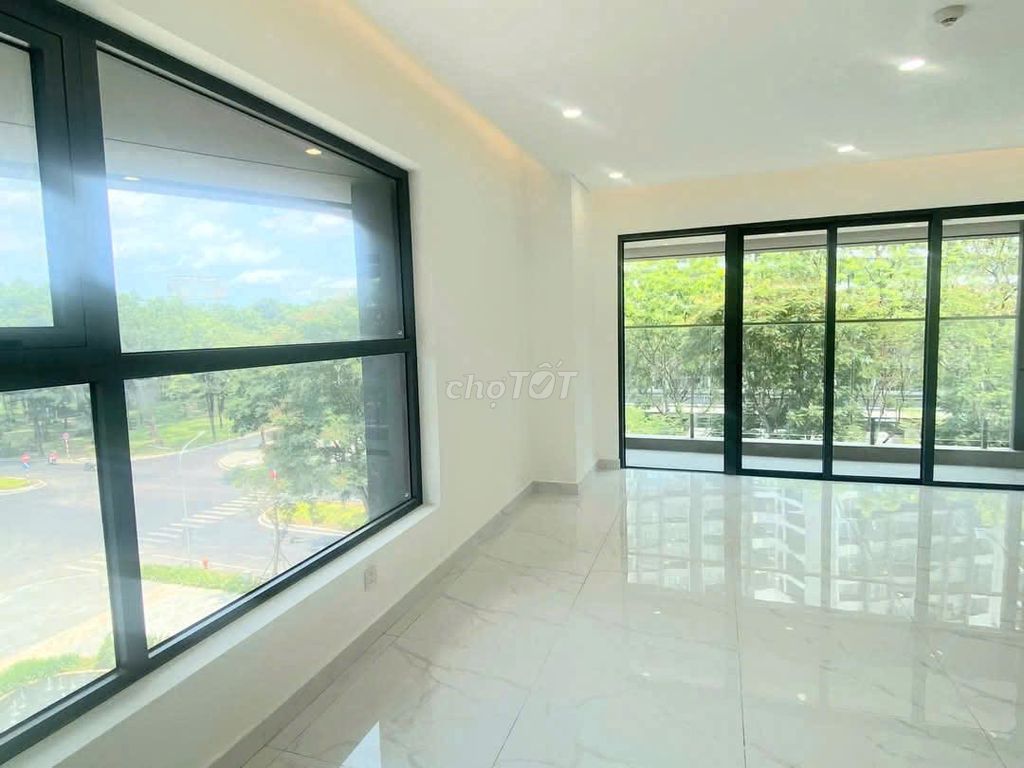 Cho thuê căn Skylinked Villa - 243m2 - 3PN + 2, 2WC Giá 40 triệu/ th