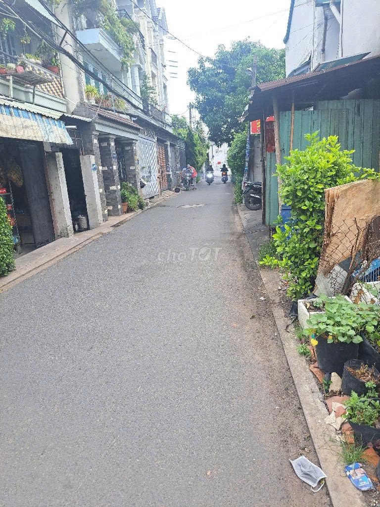 NGỘP BANK Nhà Kho đường TCH35 phường TCH Q12, dt 108,5m2 Hẻm 5m thông