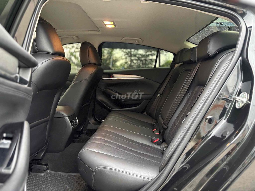 Mazda 6 2024 2.0 Premium TCCC 8400 km. Mua bán Ô tô tại Quận 8 Tp Hồ Chí Minh được đăng bởi Cửa hàng ô tô cũ TRUST CARS hình 13