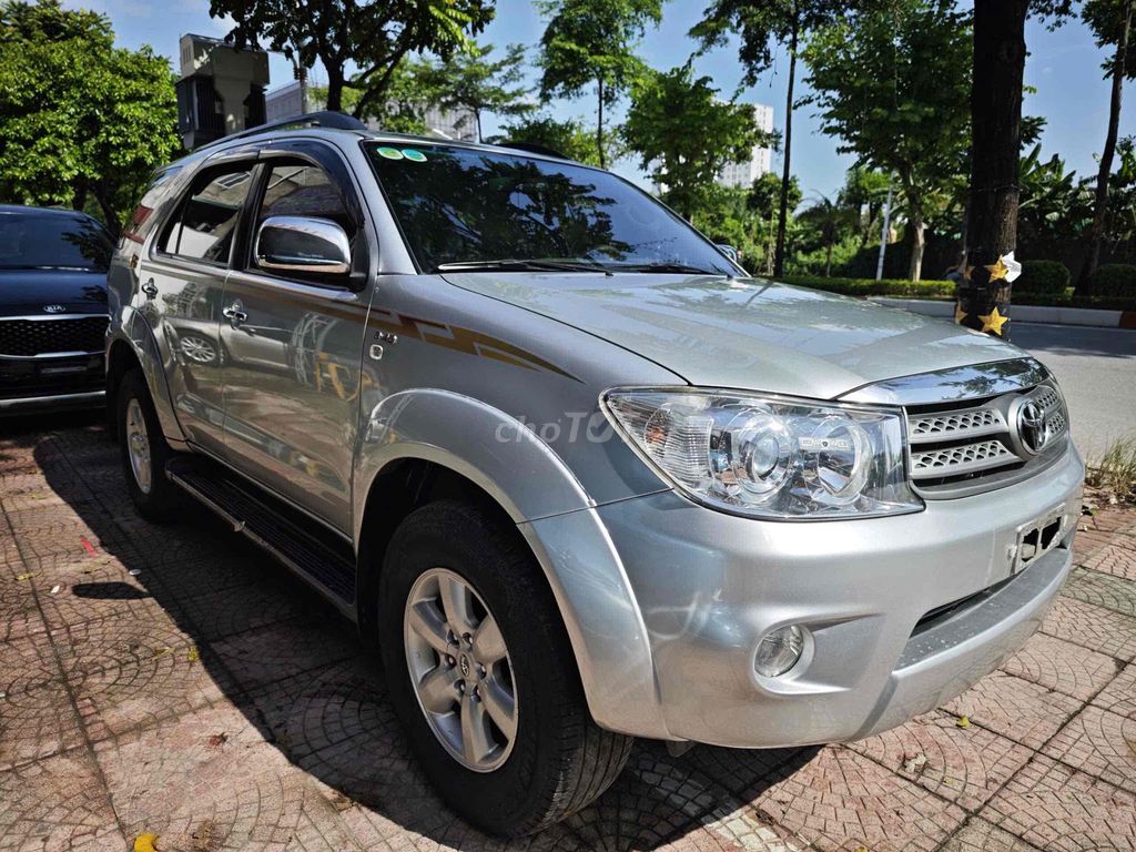 Toyota Fortuner 2011 2.5G - 16000 km. Mua bán Ô tô tại Quận Hai Bà Trưng Hà Nội được đăng bởi Bùi hiển hình 2