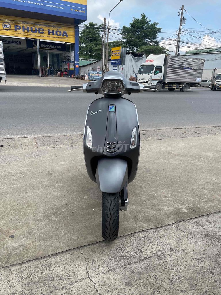 Vespa spinrt 2018 abs chính chủ 60 có bán trả góp. Mua bán Xe máy tại Huyện Trảng Bom Đồng Nai được đăng bởi cửa hàng xe máy Trần Sơn  hình 1