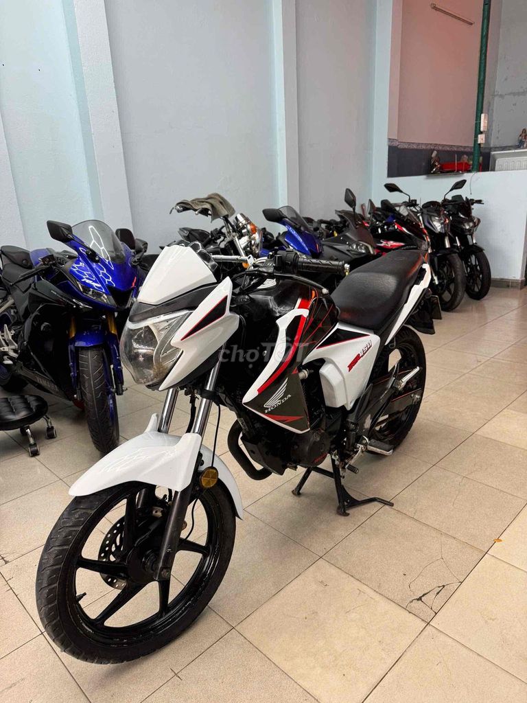 Honda RR150 màu Trắng Đen. Mua bán Xe máy tại Huyện Bình Chánh Tp Hồ Chí Minh được đăng bởi Phong Vũ hình 6
