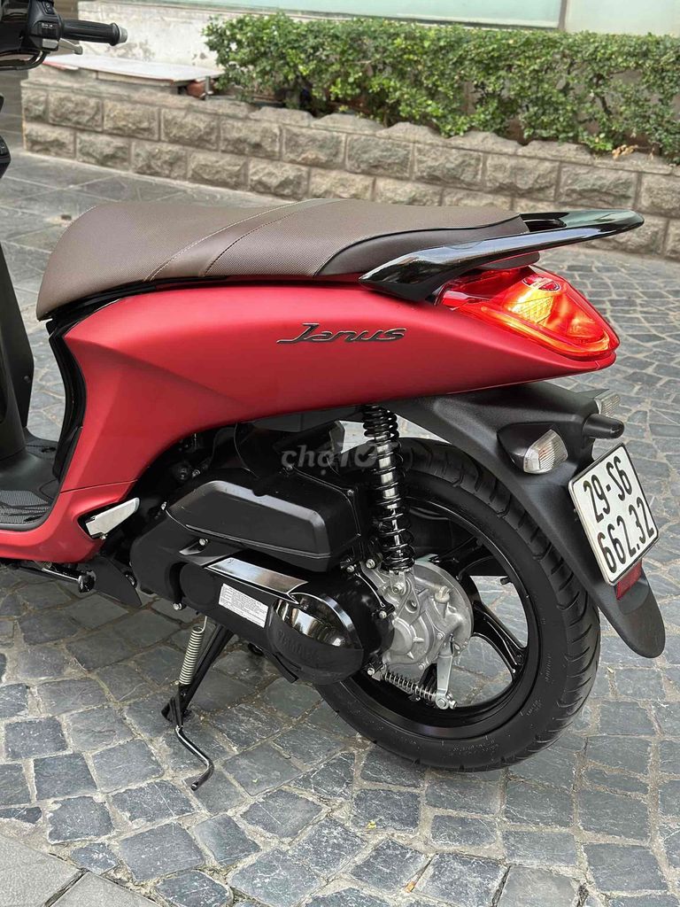Janus 125fi fom mới bản tiêu chuẩn sơn máy zin100%. Mua bán Xe máy tại Quận Cầu Giấy Hà Nội được đăng bởi nguyễn bích thuỷ hình 6