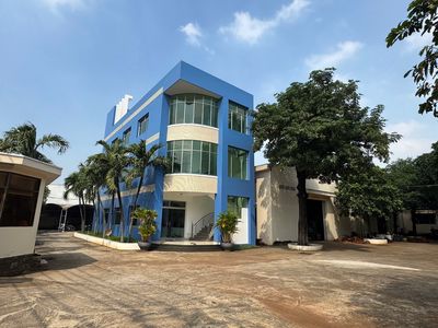 CẦN 2 LAO ĐỘNG PHỤ TRÉT, SƠN MÁY CÔNG CỤ- BÌNH TÂN