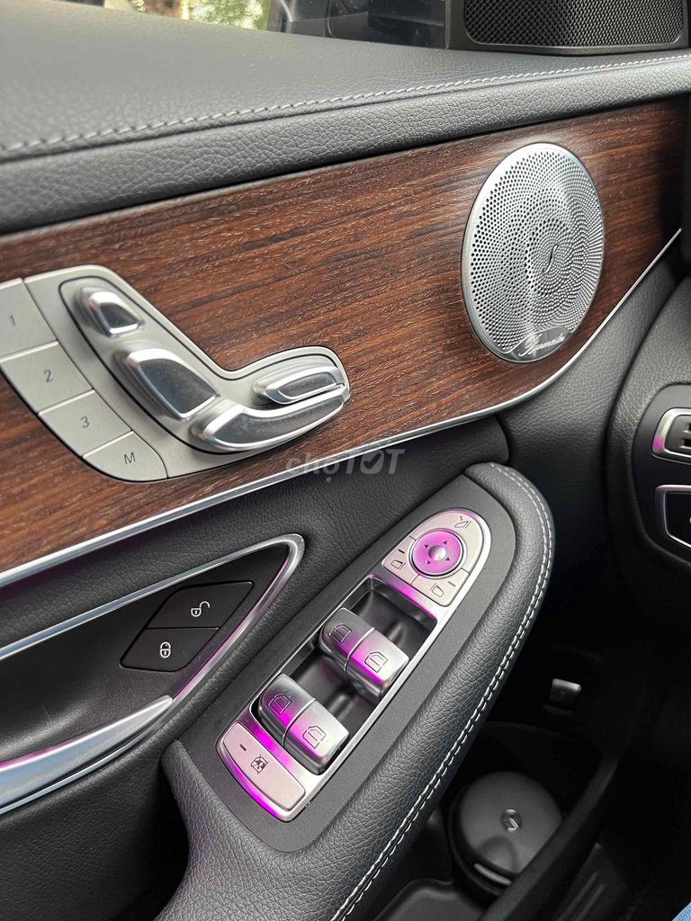 Mercedes C200 Exclusive odo 28k km siêu lướt 2019. Mua bán Ô tô tại Quận Bình Thạnh Tp Hồ Chí Minh được đăng bởi Nguyễn Thanh Tân hình 10