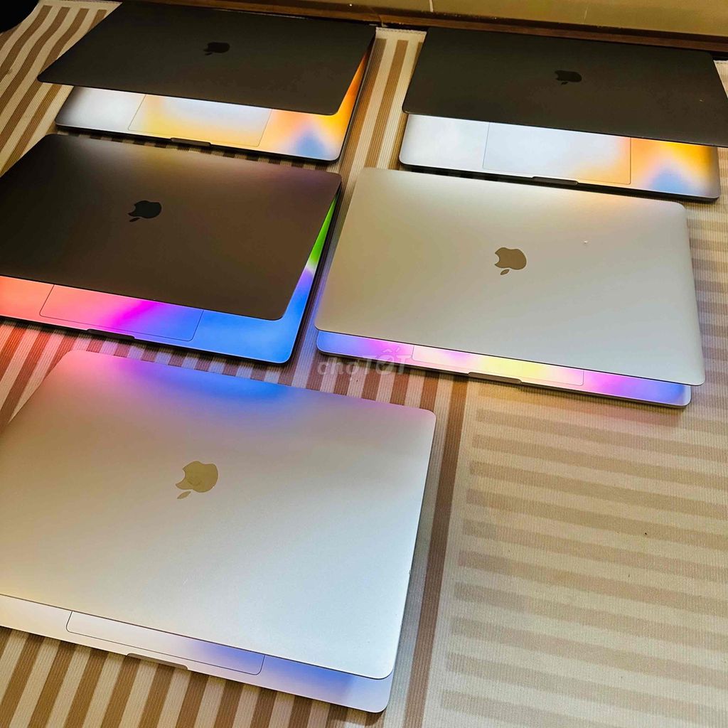 Apple MacBook Pro A1990 i7 15.6 inch 16GB/256GB. Mua bán Laptop tại Quận Cẩm Lệ Đà Nẵng được đăng bởi Macflow hình 1