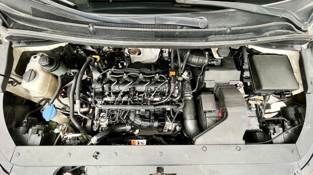 Kia Sedona 2020 2.2 DAT Deluxe -Xuất được hóa đơn. Mua bán Ô tô tại Quận Bắc Từ Liêm Hà Nội được đăng bởi Trung Auto 26 Phạm Văn Đồng hình 11