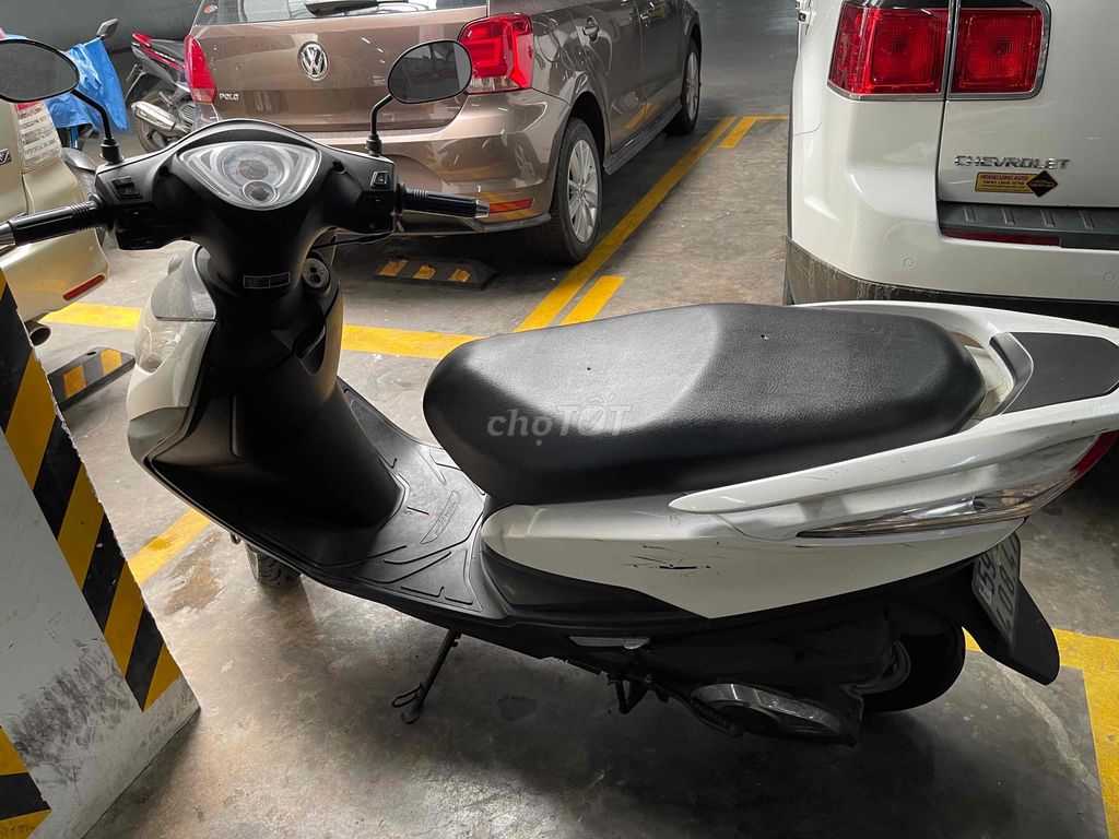 Xe máy Attila ít đi nên còn mới và bền. Mua bán Xe máy tại Quận Tân Bình Tp Hồ Chí Minh được đăng bởi Nguyễn Thị Vy hình 3