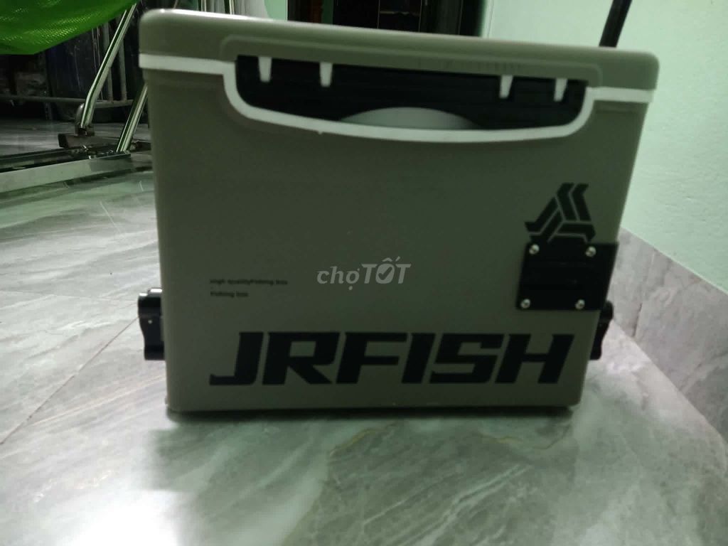 Thùng câu cá JRFISH Xám Đã sử dụng. Mua bán Đồ thể thao, Dã ngoại tại Huyện Cẩm Giàng Hải Dương được đăng bởi Duyên Trần hình 1