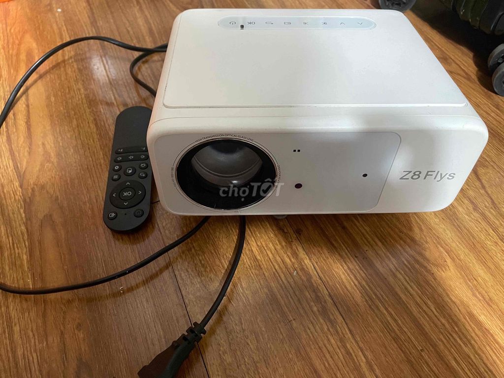 Máy chiếu FlyS Z8 Trắng. Mua bán Đồ dùng văn phòng tại Quận Dương Kinh Hải Phòng được đăng bởi huq pam hình 1