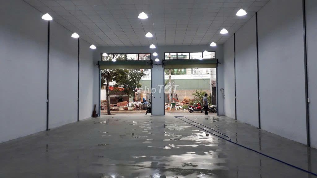 Nhà VP và Kho 10x28m,( DTSD 350M2) Tân Thới nhất 17 giá 30tr/tháng