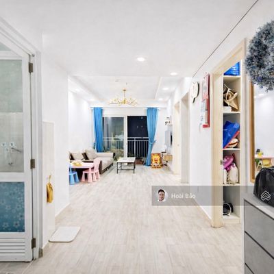 View nội khu xanh mát nhà 64m2 2pn có banlcon- giá tốt cùng phân khúc