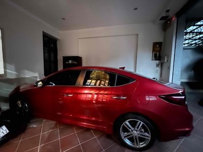 Hyundai Elantra 2019 1.6AT Sport - 110000 km