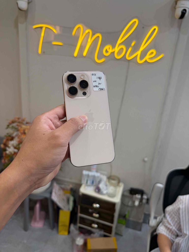 16 Pro 128Gb VN/A zin áp gold full cn. Mua bán Điện thoại tại Quận Thanh Xuân Hà Nội được đăng bởi Ngô Tráng T Mobile hình 1