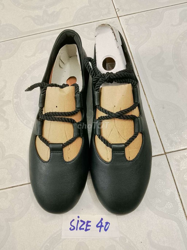 Giày nữ size 39-40 nhiều màu. Mua bán Giày dép tại Quận Đống Đa Hà Nội được đăng bởi Nguyễn Mai Hoa hình 1
