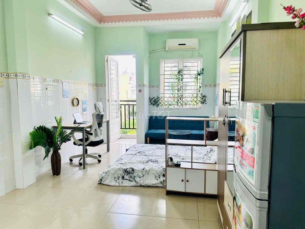 Phòng 35m2, Studio, Ban Công, Cửa Sổ, Hoàng Văn Thụ, Phú Nhuận