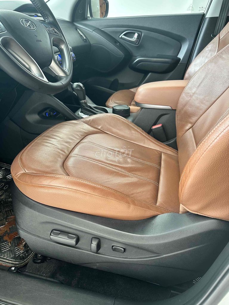 Hyundai Tucson 2014 2.0 AT 2WD - 86000 km. Mua bán Ô tô tại Huyện Diên Khánh Khánh Hòa được đăng bởi Ngô hữu toàn hình 9