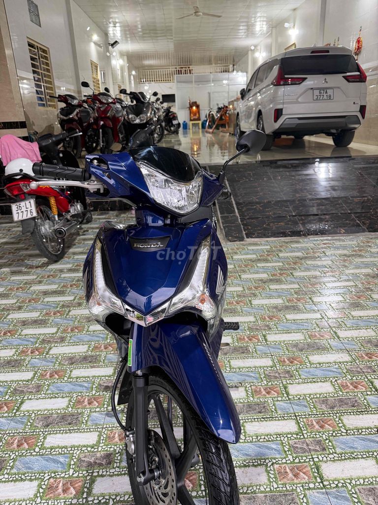 xe chạy lướt odo thấp, xe ngây chủ 1 đời giáp moi. Mua bán Xe máy tại Huyện Phú Tân An Giang được đăng bởi Thanh Bình hình 2