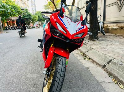 Honda CBR Đỏ, xanh, trắng 3452 km. Mua bán Xe máy tại Quận Nam Từ Liêm Hà Nội được đăng bởi MAI HÒA