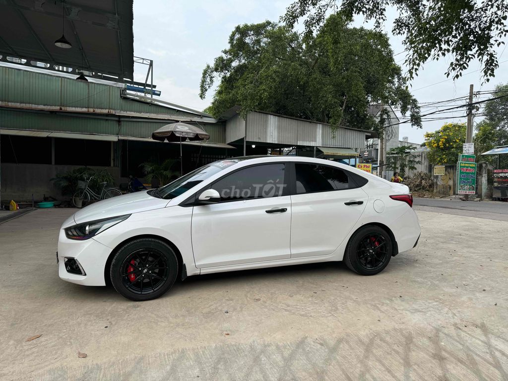 Hyundai Accent 2019 số tự động