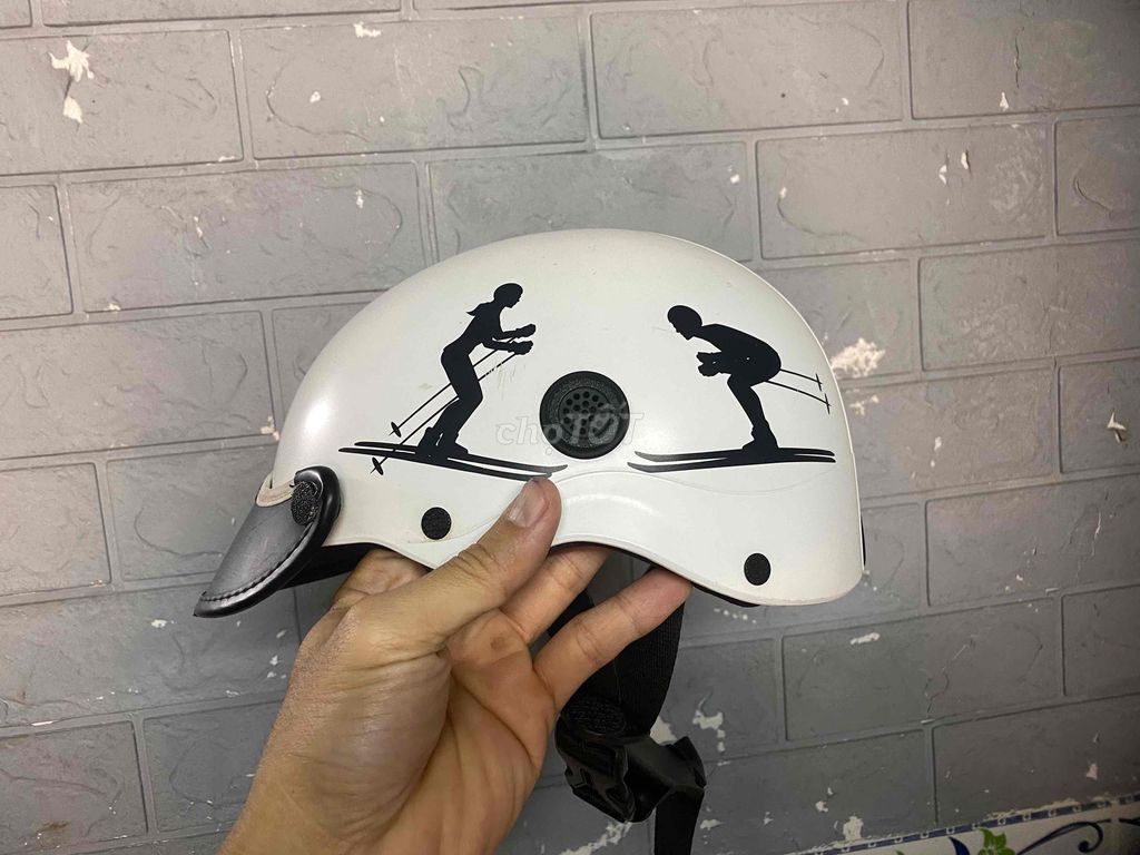 Mũ bảo hiểm Nón Sơn Trắng a01. Mua bán Phụ kiện thời trang khác tại Thành phố Thủ Dầu Một Bình Dương được đăng bởi Tuấn hình 1