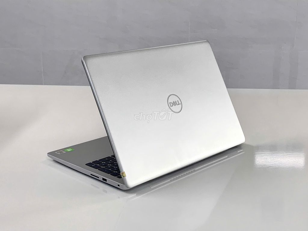 Dell Inspiron 5593 - Siêu phẩm văn phòng, giá đẹp