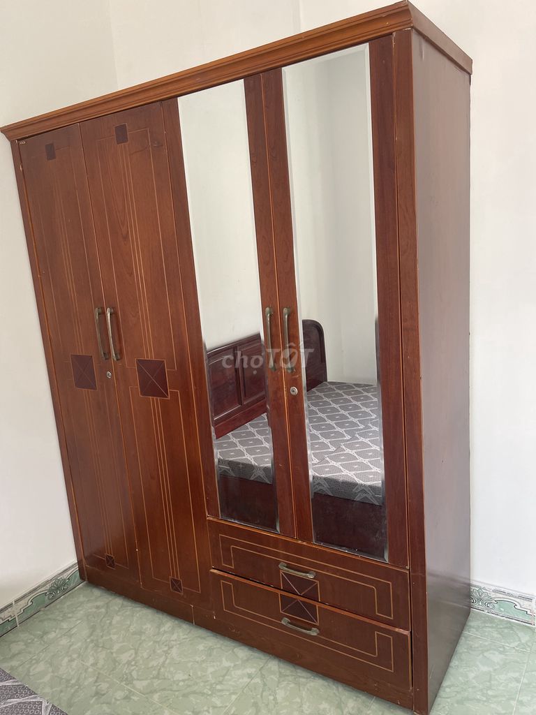 Giường gỗ dổi màu nâu. Mua bán Giường, chăn ga gối nệm tại Quận 3 Tp Hồ Chí Minh được đăng bởi Ngo Anh Tuyet hình 1