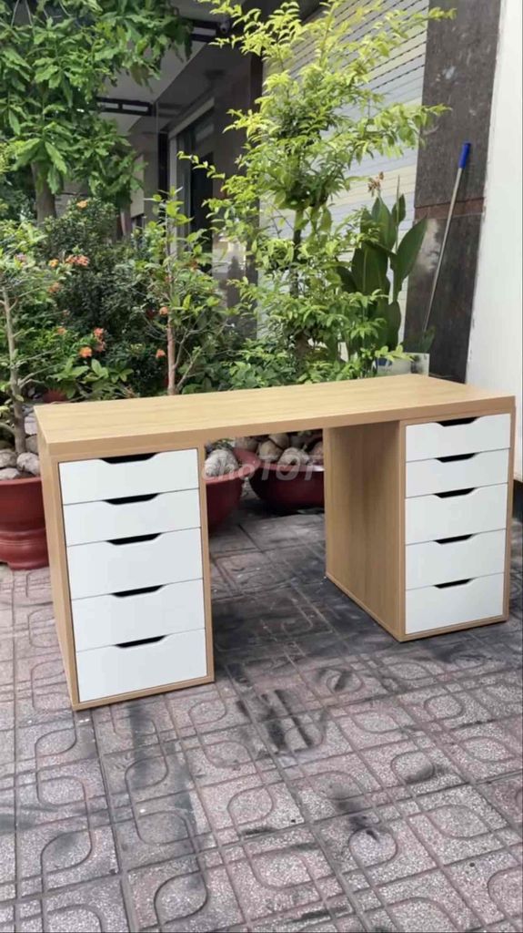 Bàn IKEA freeship lắp đặt HCM