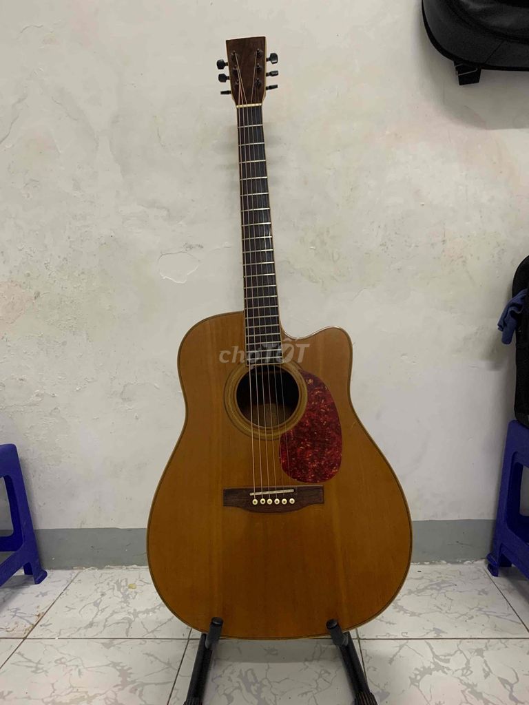 Guitar VN cũ dáng D khuyet có EQ Metb12