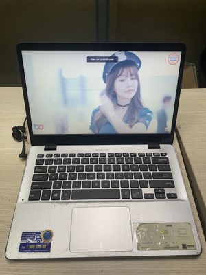 Laptop Asus siêu mỏng i3 thế hệ 7 pin 4h  8G 256G
