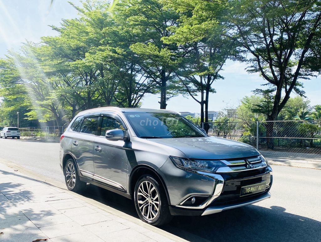 Mitsubishi Outlander 2019 2.0 CVT Premium - 1 chủ. Mua bán Ô tô tại Thành phố Thủ Đức Tp Hồ Chí Minh được đăng bởi HƯNG PHÁT AUTO hình 3