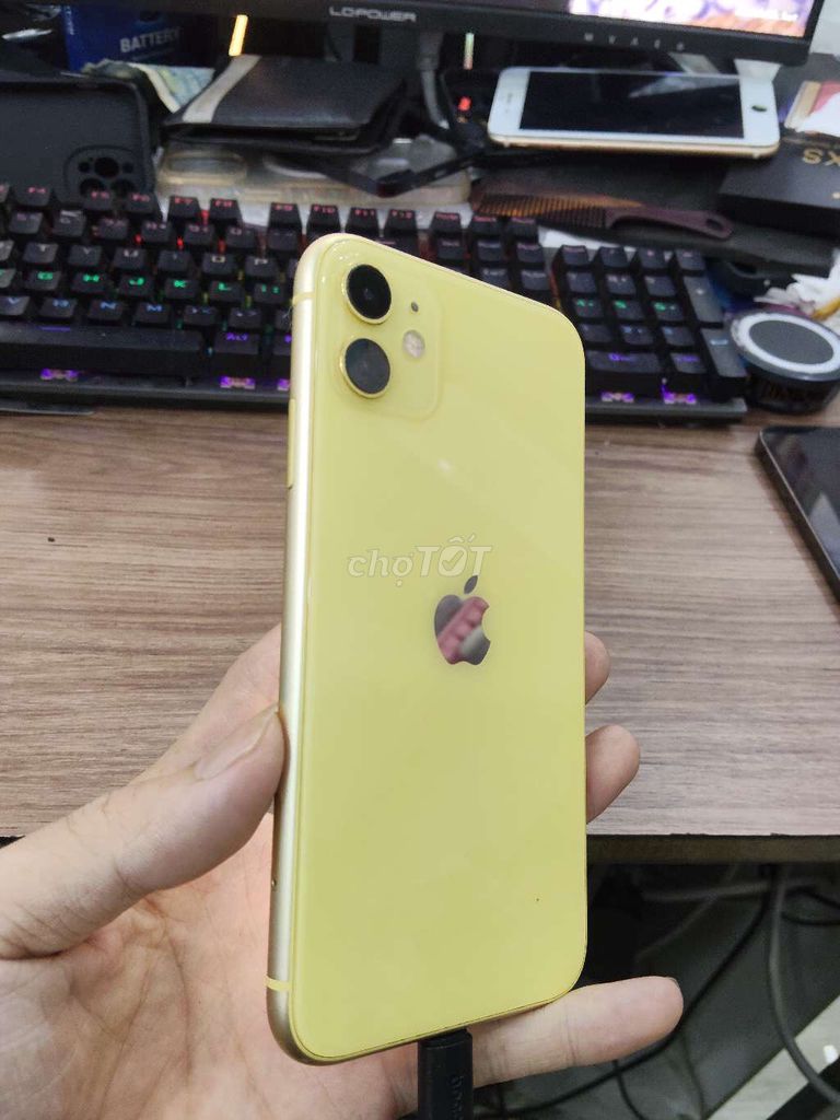 Apple iPhone 11 64gb nguyên zin. Mua bán Điện thoại tại Quận Thanh Khê Đà Nẵng được đăng bởi Dương khánh alo 04 hà huy tập Đà nẵng hình 1