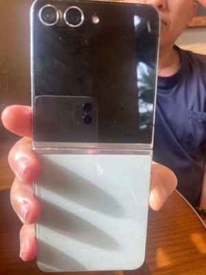 Samsung Galaxy Z Flip5 Xanh  512GB. Mua bán Điện thoại tại Quận Phú Nhuận Tp Hồ Chí Minh được đăng bởi Lộc Nguyễn