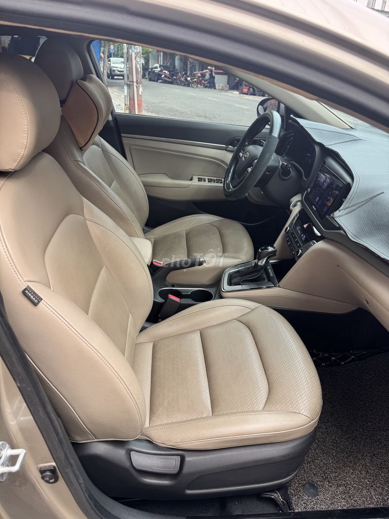 Hyundai Elantra 2019 1.6 AT - 86836 km. Mua bán Ô tô tại Quận Tân Phú Tp Hồ Chí Minh được đăng bởi N B hình 8