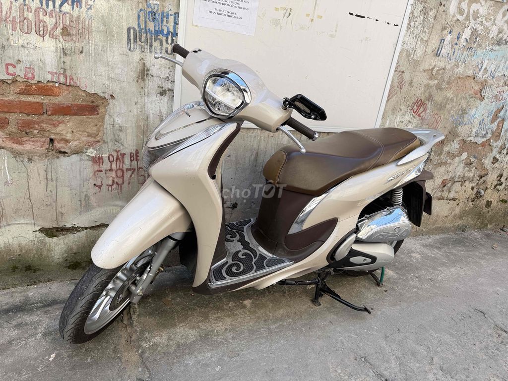 Honda SH Mode 2021 ABS Vàng kem. Mua bán Xe máy tại Quận Hoàng Mai Hà Nội được đăng bởi Nguyễn Hà hình 1