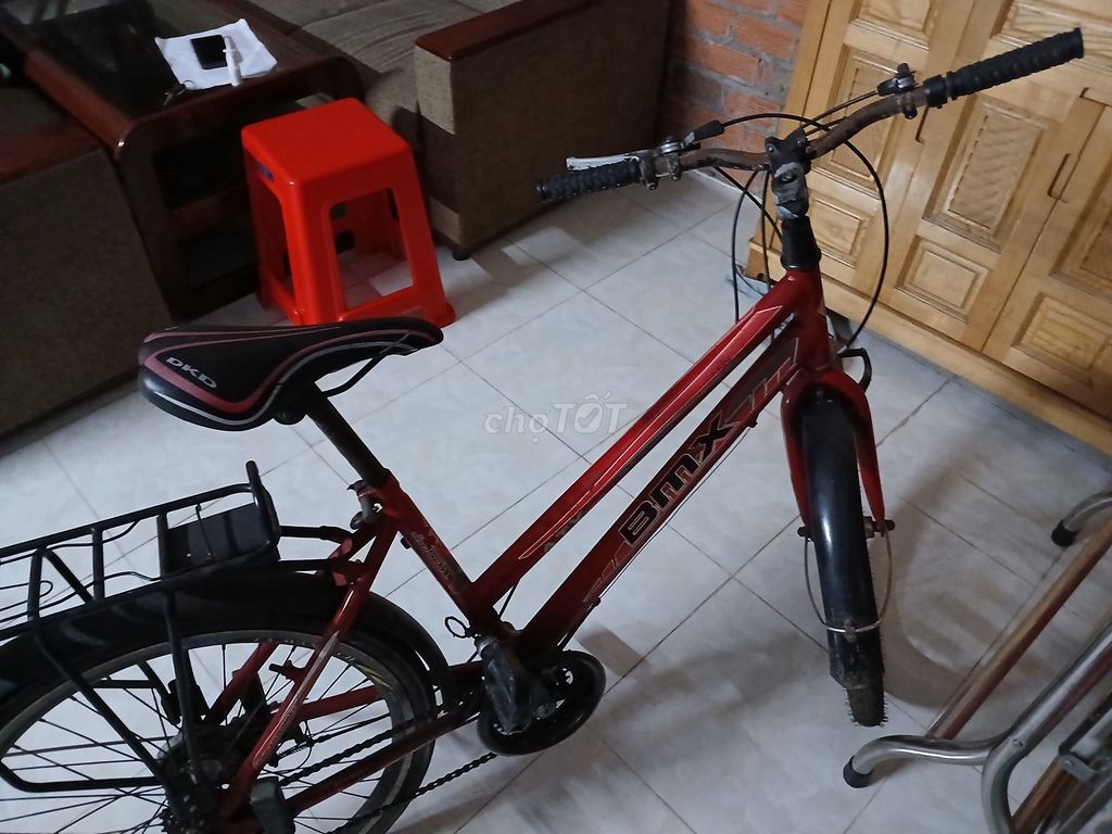 Xe đập phổ thông màu đỏ. Mua bán Xe đạp tại Huyện Cần Giuộc Long An được đăng bởi Trinh Nguyen hình 3