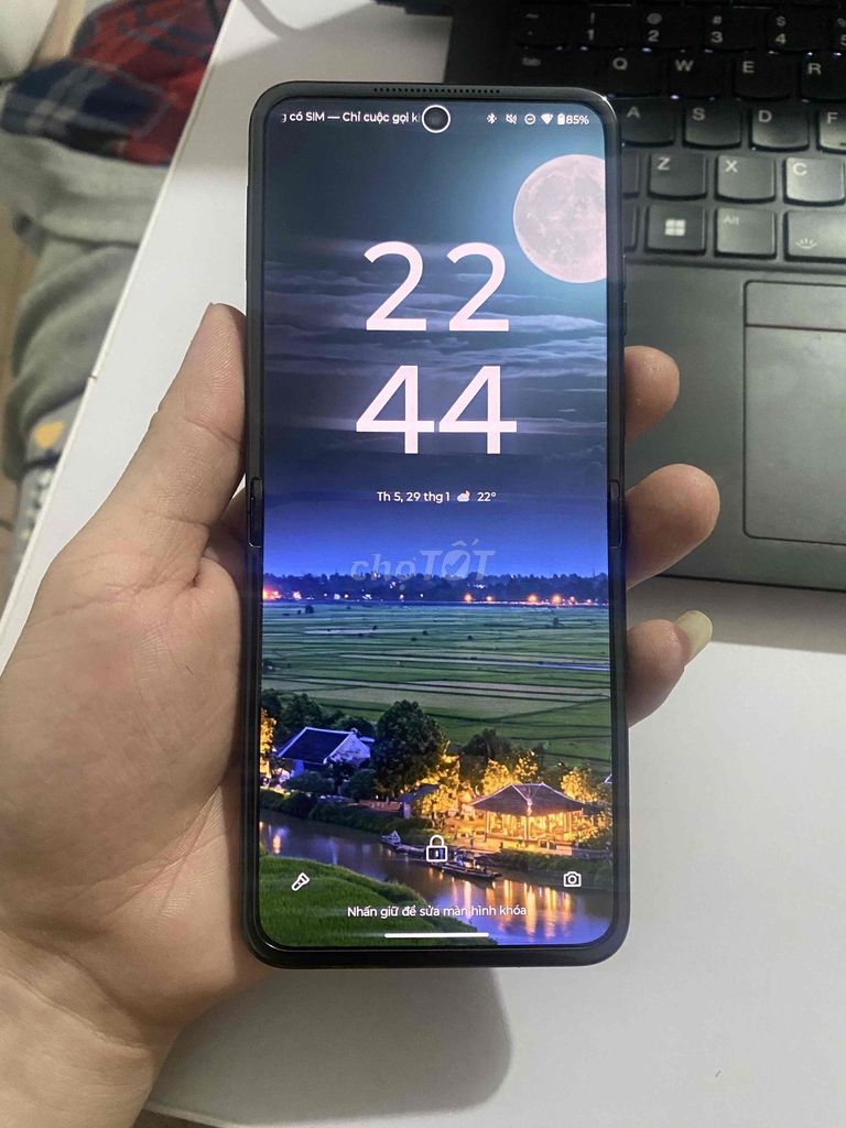 Motorola Razr 50 Ultra. Mua bán Điện thoại tại Quận Cầu Giấy Hà Nội được đăng bởi minh nguyen hình 1