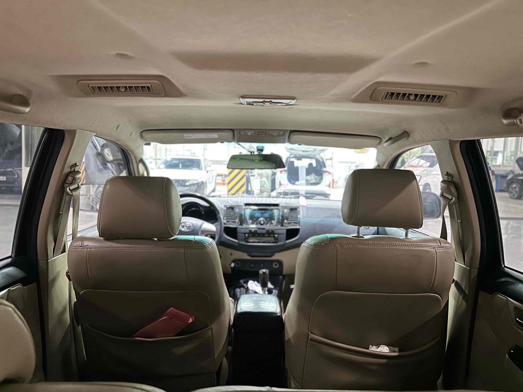 Toyota Fortuner 2014 2.7V Черный Автомат