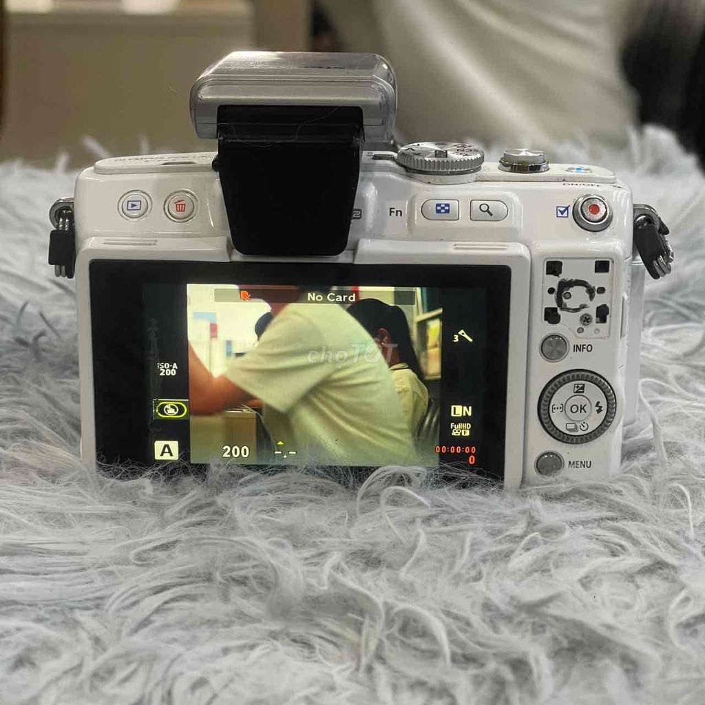 Máy ảnh Olympus Pen Lite EPL5 Trắng. Mua bán Máy ảnh, Máy quay tại Quận 5 Tp Hồ Chí Minh được đăng bởi Phan Thế Phong  hình 1