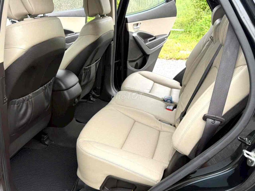 Hyundai Santa Fe 2018 2.4 AT 2WD - 80000 km. Mua bán Ô tô tại Huyện Gia Lộc Hải Dương được đăng bởi Nhất Tín Ô Tô Hải Dương hình 8