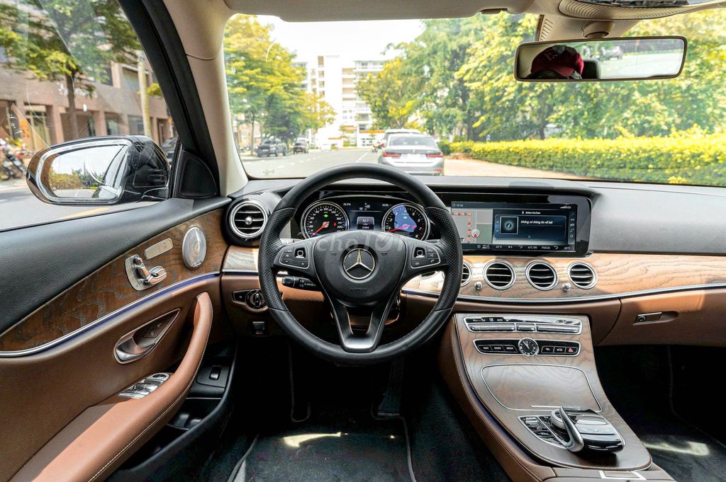 Bán Mẹc E200 Model 2019 đẳng cấp doanh nhân. Mua bán Ô tô tại Quận 7 Tp Hồ Chí Minh được đăng bởi tuấn anh hình 18