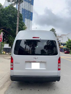 Toyota Hiace 16 chỗ 2017 xám bạc số sàn đẹp. Mua bán Ô tô tại Quận Gò Vấp Tp Hồ Chí Minh được đăng bởi Quang