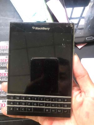 xác Blackberry Pasport 1 PP 1. Mua bán Điện thoại tại Huyện Long Hồ Vĩnh Long được đăng bởi Đồ cũ đủ loại điện thoại loa anply máy tính