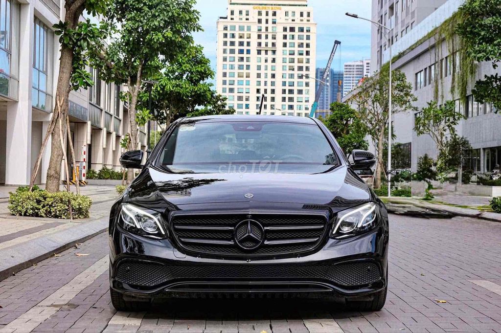 Mercedes-Benz E200 Sport 2019 Đen. Mua bán Ô tô tại Quận 7 Tp Hồ Chí Minh được đăng bởi Hoàng Anh Tuấn hình 1