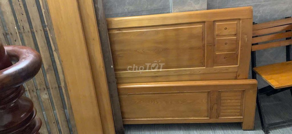Giường ngủ Gỗ xoan đào 1m4x2m Còn mới. Mua bán Giường, chăn ga gối nệm tại Quận 1 Tp Hồ Chí Minh được đăng bởi Thoa hình 1