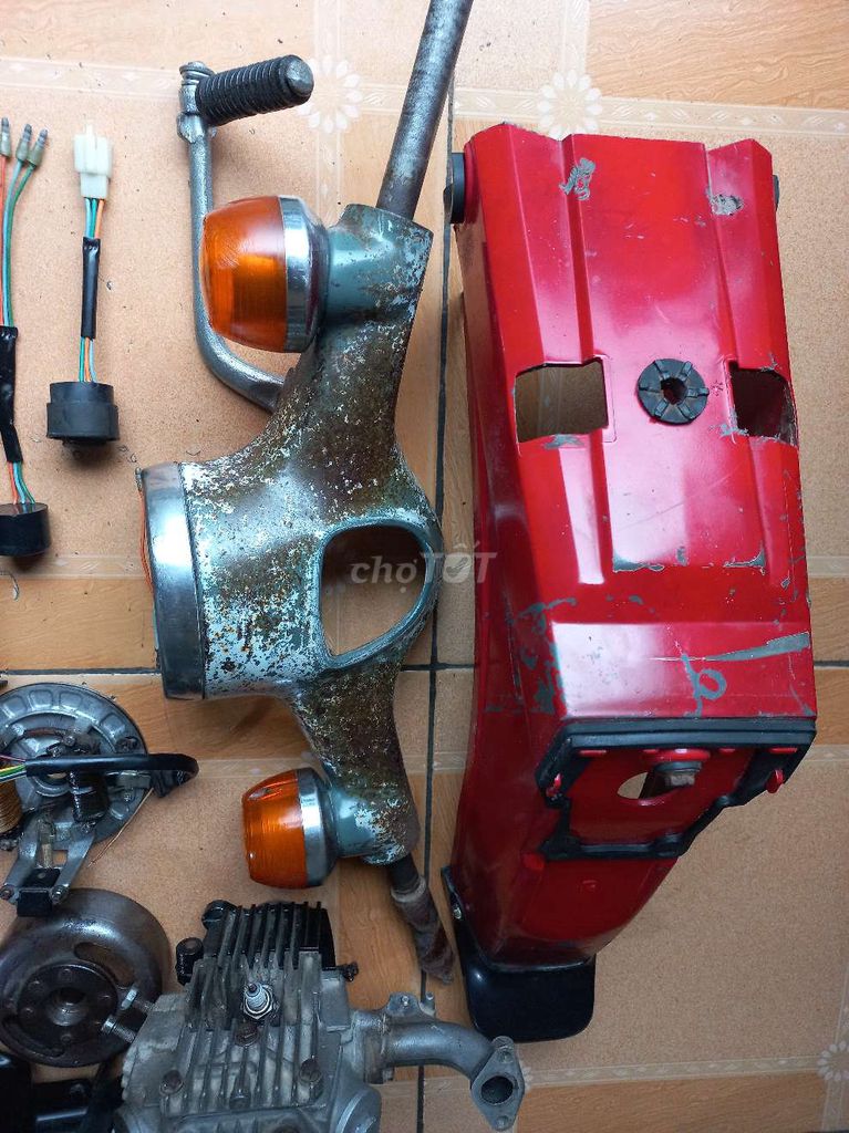 Phụ tùng zin tháo xe Cub 81. Mua bán Phụ tùng xe tại Quận Hà Đông Hà Nội được đăng bởi Lê Công Tuấn Anh hình 5