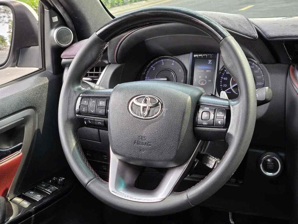 Toyota Fortuner 2022 Legender 2.4 4x2 AT - 80000km. Mua bán Ô tô tại Thành phố Thủ Đức Tp Hồ Chí Minh được đăng bởi Tâm Anh Auto hình 4