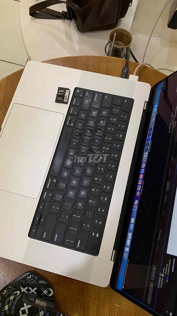 Apple MacBook Pro 2019 i5 8GB/256GB. Mua bán Laptop tại Thành phố Cà Mau Cà Mau được đăng bởi Lê Vũ hình 1