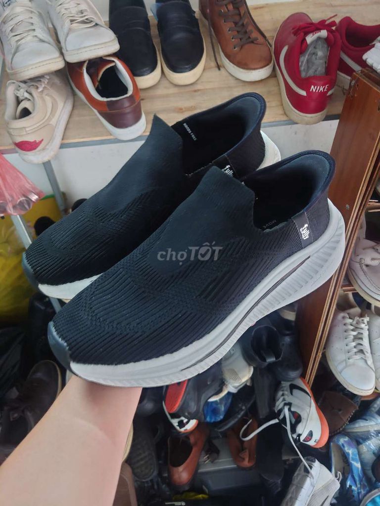 Skechers chính hãng bao êm sZ 42_42,5. Mua bán Giày dép tại Quận Hà Đông Hà Nội được đăng bởi Đức Thịnh 389  hình 1