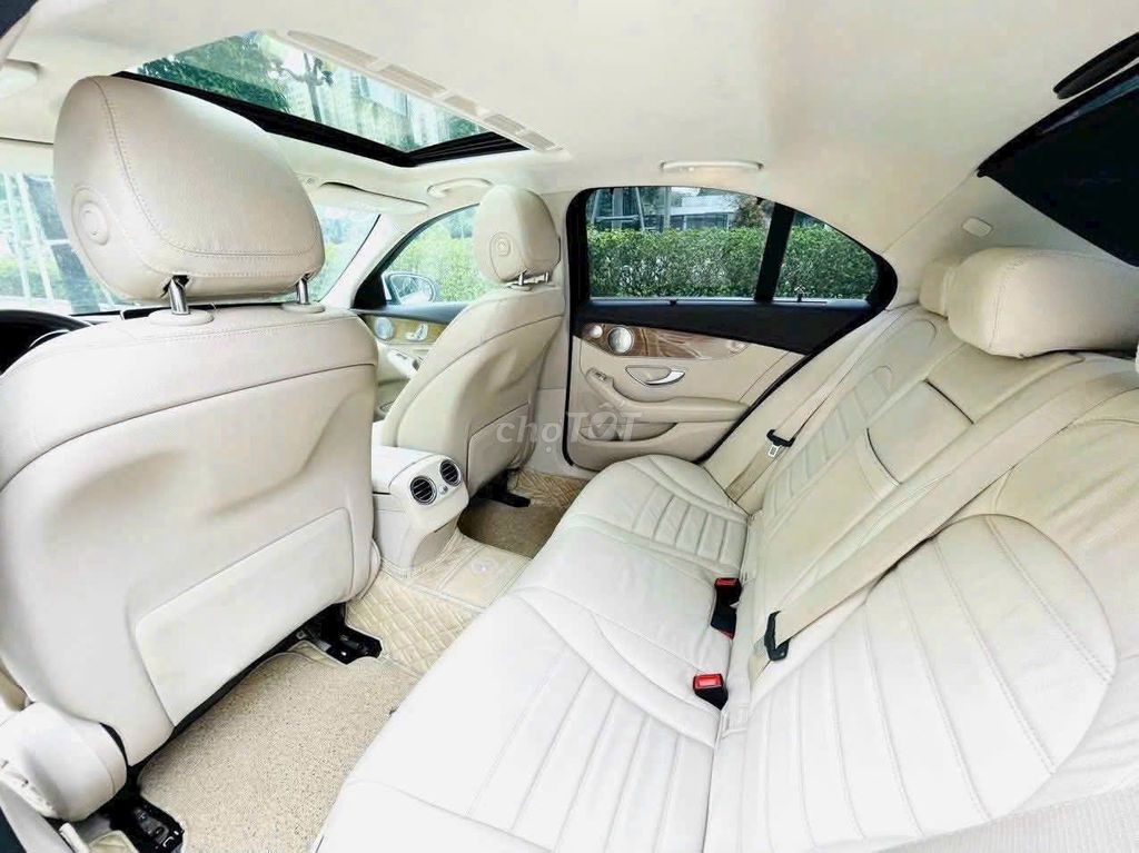 🔺MERCEDES C250 EXCLUSIVE MODEL 2017 MỘT CHỦ. Mua bán Ô tô tại Quận 7 Tp Hồ Chí Minh được đăng bởi Tung hình 11